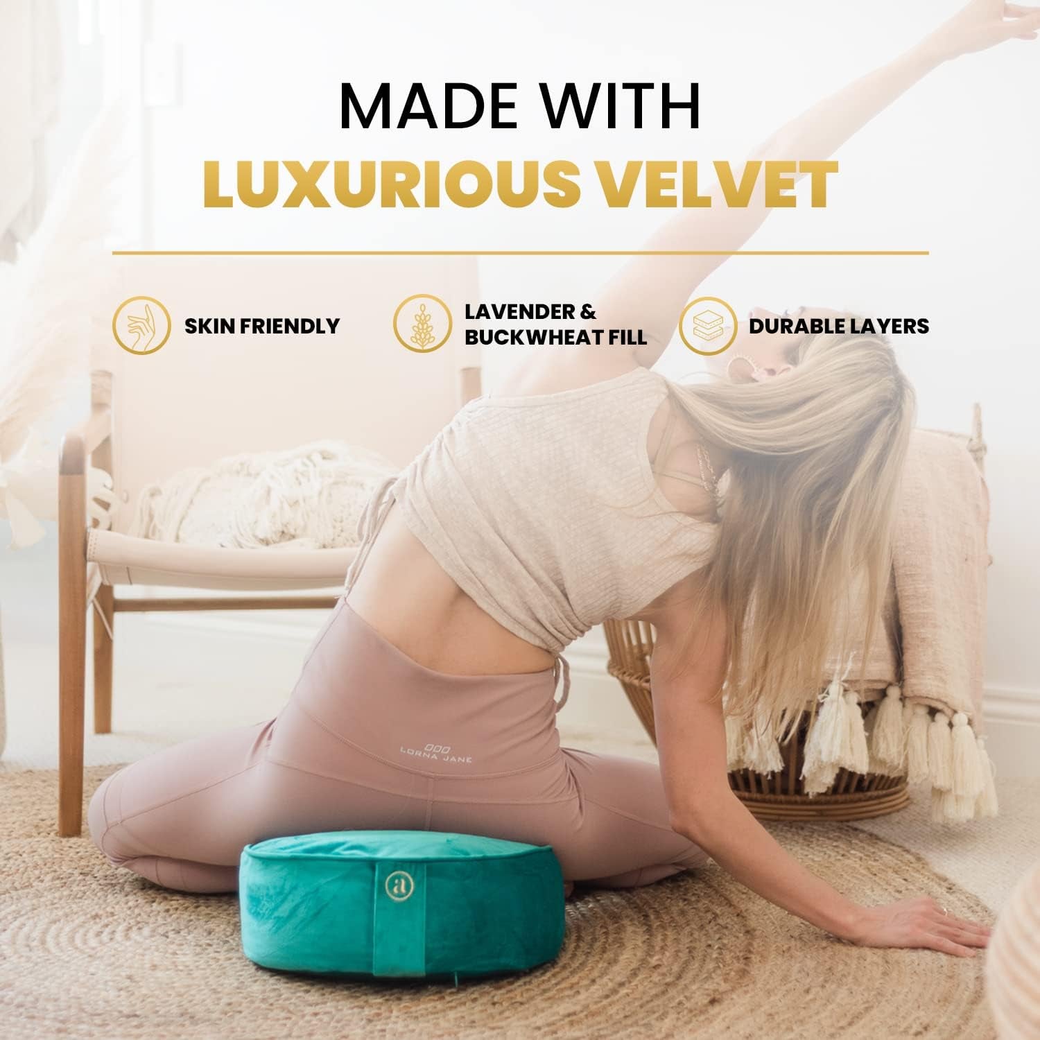 Buckwheat Meditation Cushion round Zafu Yoga Pillow - Zafu Meditation Cushion Velvet with Zippered Organic Cotton Liner to Add or Remove Hulls | Machine Washable - Free Carry Bag (Emerald)