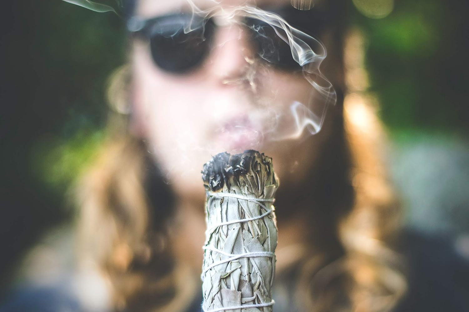 White Sage 3 Pack Bundle - 4 Inches Smudge Sticks Home Spiritual Cleansing Meditation Relaxation Aromatherapy Healing Energy Rituals - Premium California White